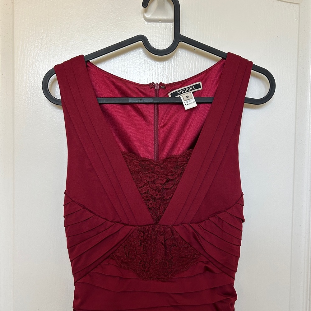 Maroon Ruched Mini Dress - Picture 2 of 4